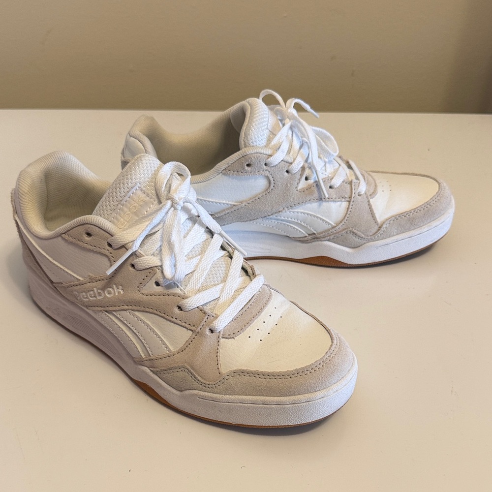 Reebok•Classic White and Gray Sneakers•Size 8
